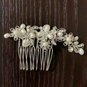 Bridal hair clip